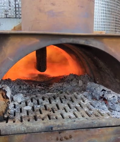 Pyrolysegase werden verbrannt